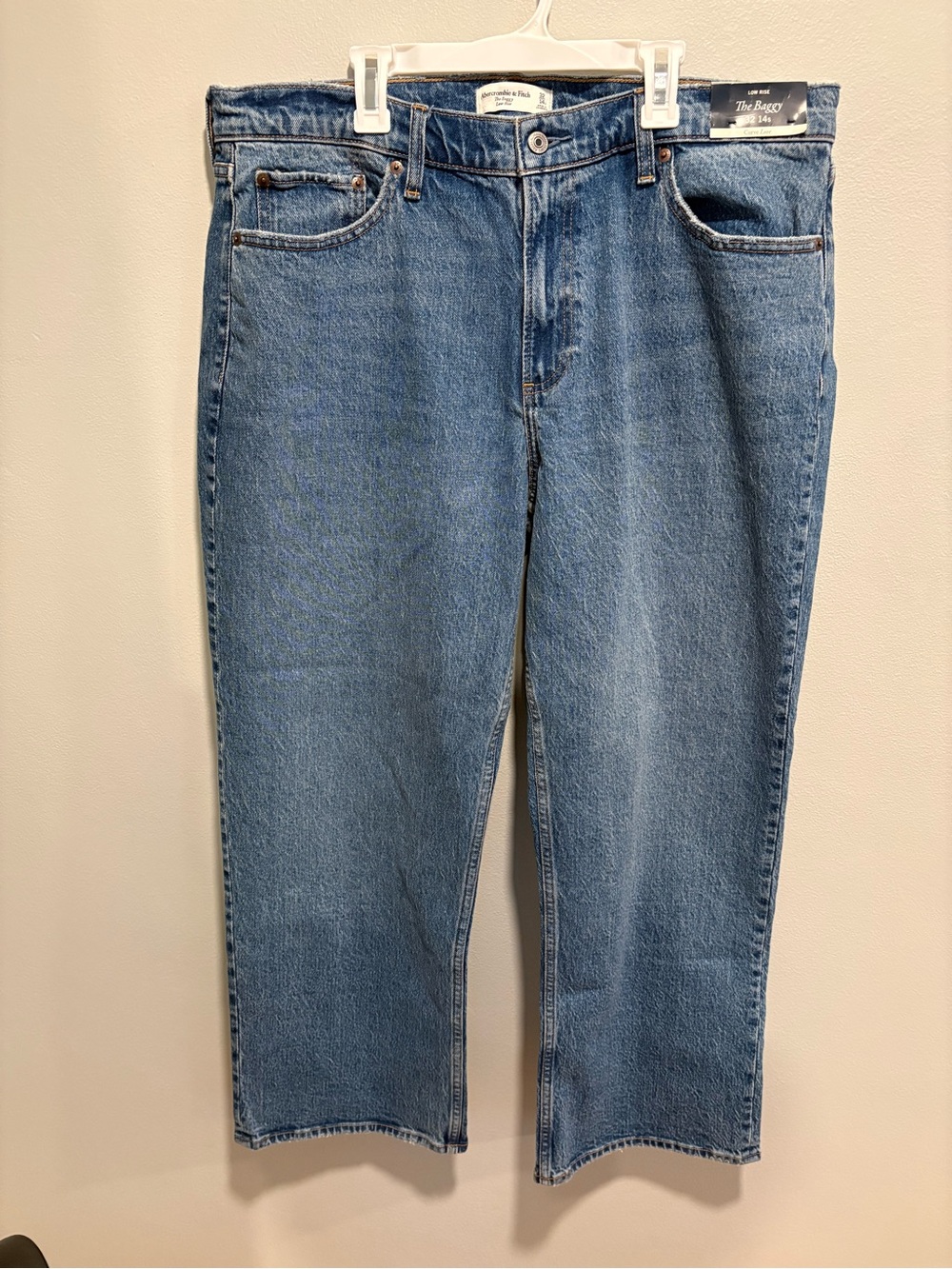 Abercrombie & Fitch Curve Love Baggy Low Rise Jean 32/14 Short NWT